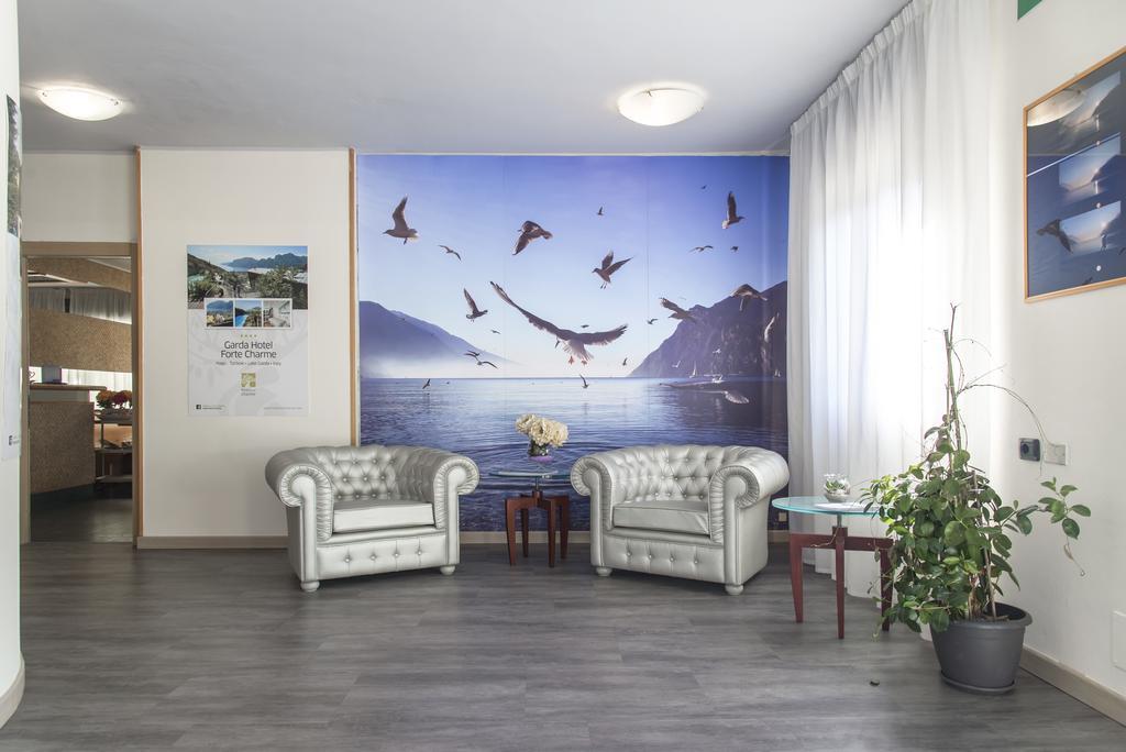 Residence Monica Riva del Garda Esterno foto