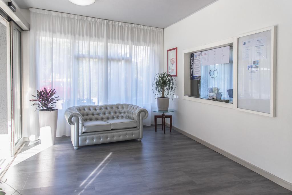 Residence Monica Riva del Garda Esterno foto