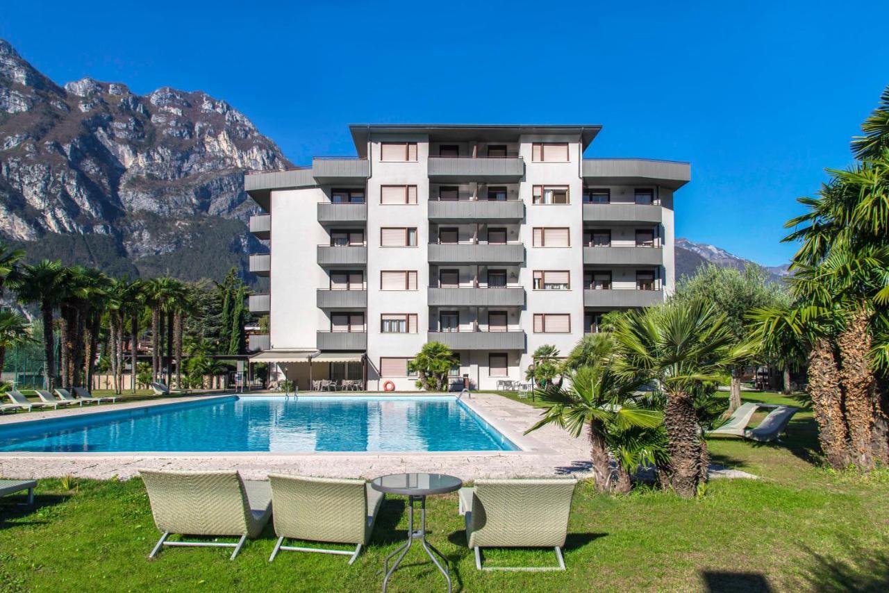 Residence Monica Riva del Garda Esterno foto